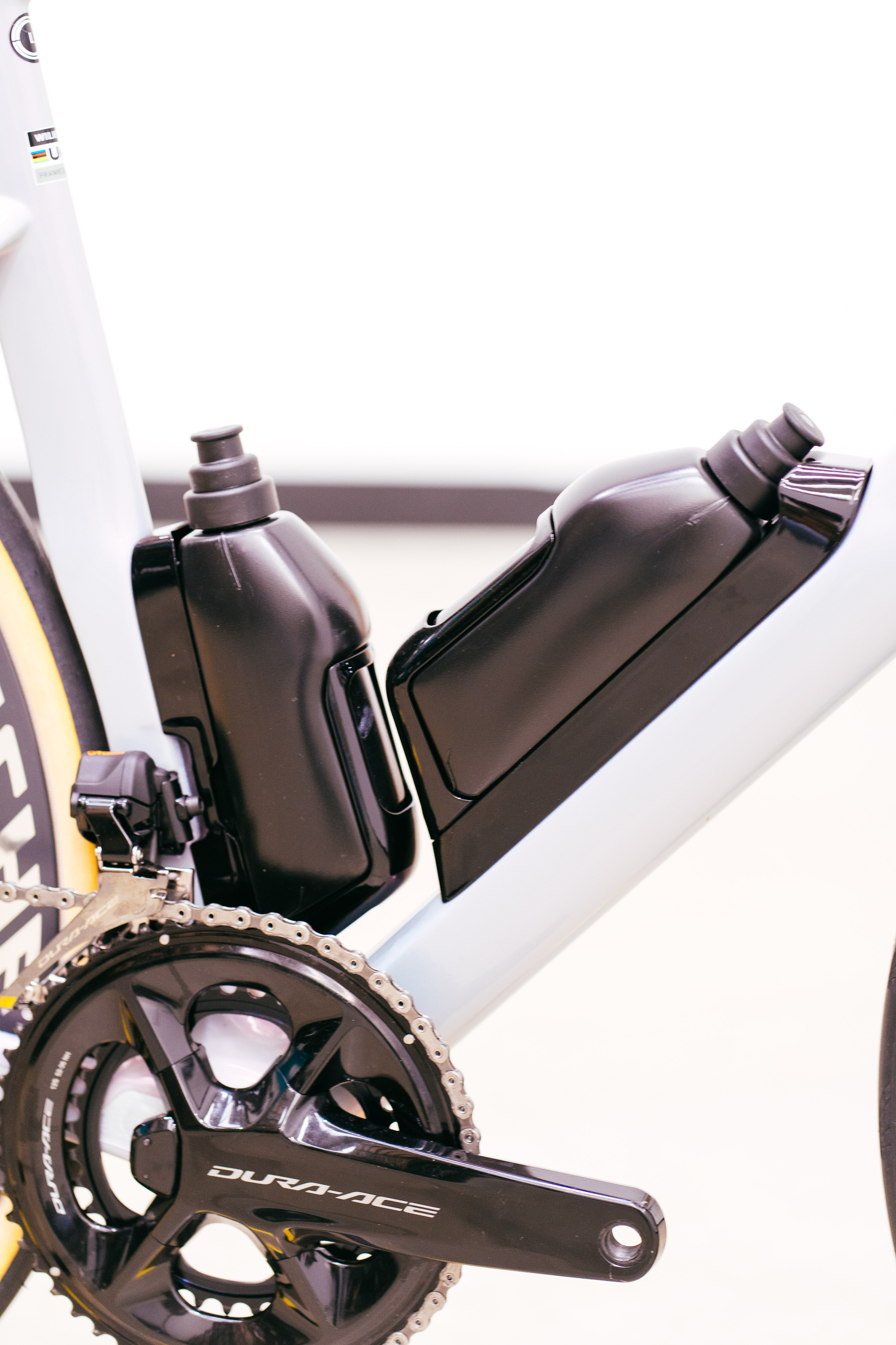 A close up of the Aerokit bottles on the Wilier Filante SLR ID2