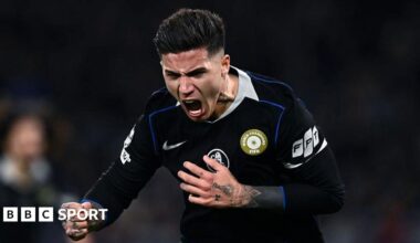 Enzo Fernandez playing for Chelsea