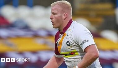 Matty English waits to receive a pass in the pre-season friendly against York City Knights