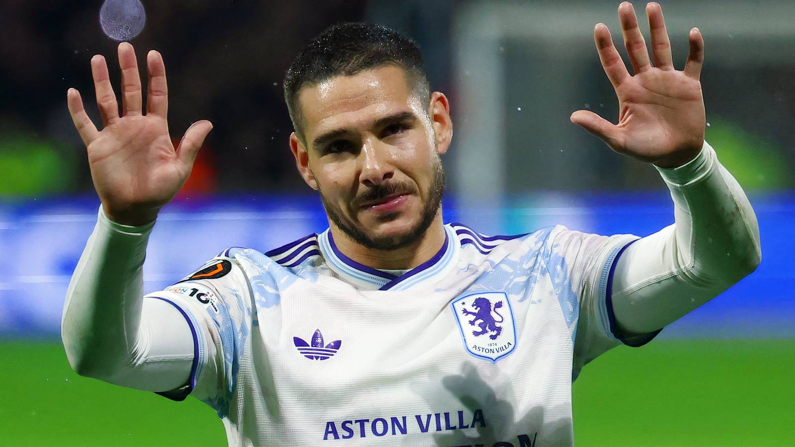 Aston Villa submit bid to seal "incredible" signing