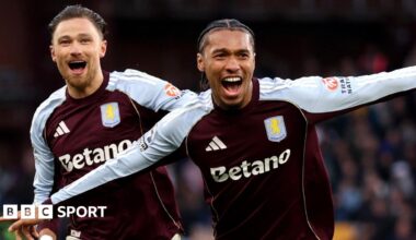 Boubacar Kamara celebrates his goal against Wolves