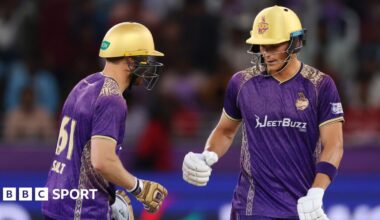 Phil Salt and Michael Pepper go to punch gloves