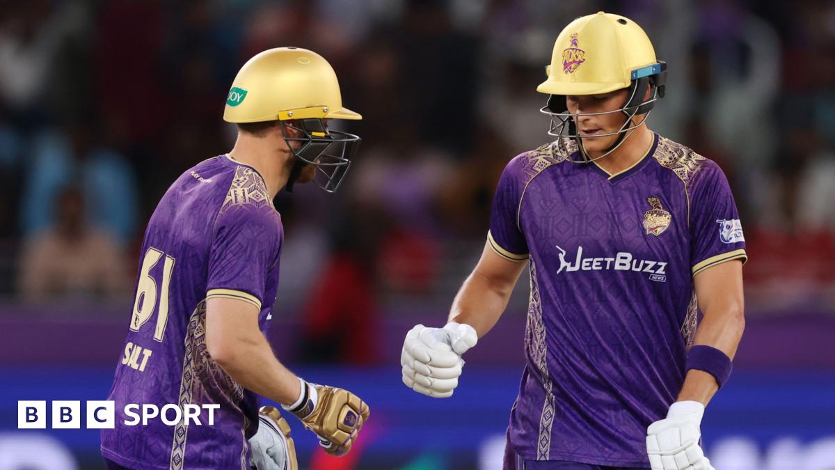 Phil Salt and Michael Pepper go to punch gloves