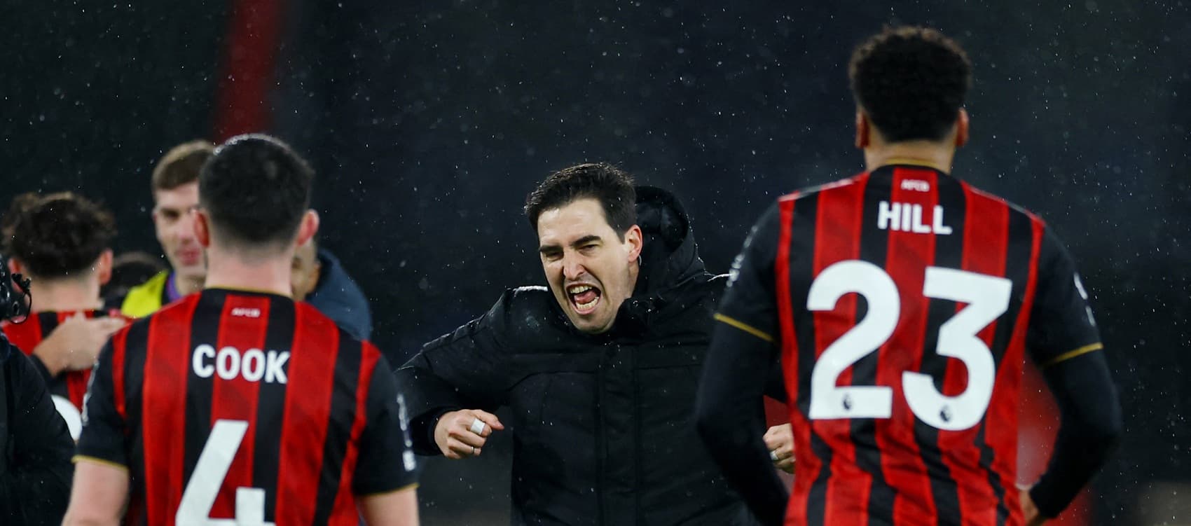 £3.9m defender praise + why Slot benched Ekitike