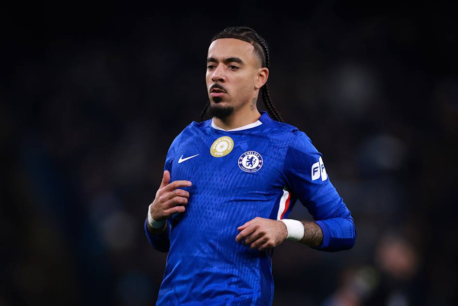 Liam Rosenior issues Malo Gusto and Dario Essugo update | News | Official Site