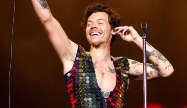 Singer's fans 'rumble' new tour details in surprise album announcement