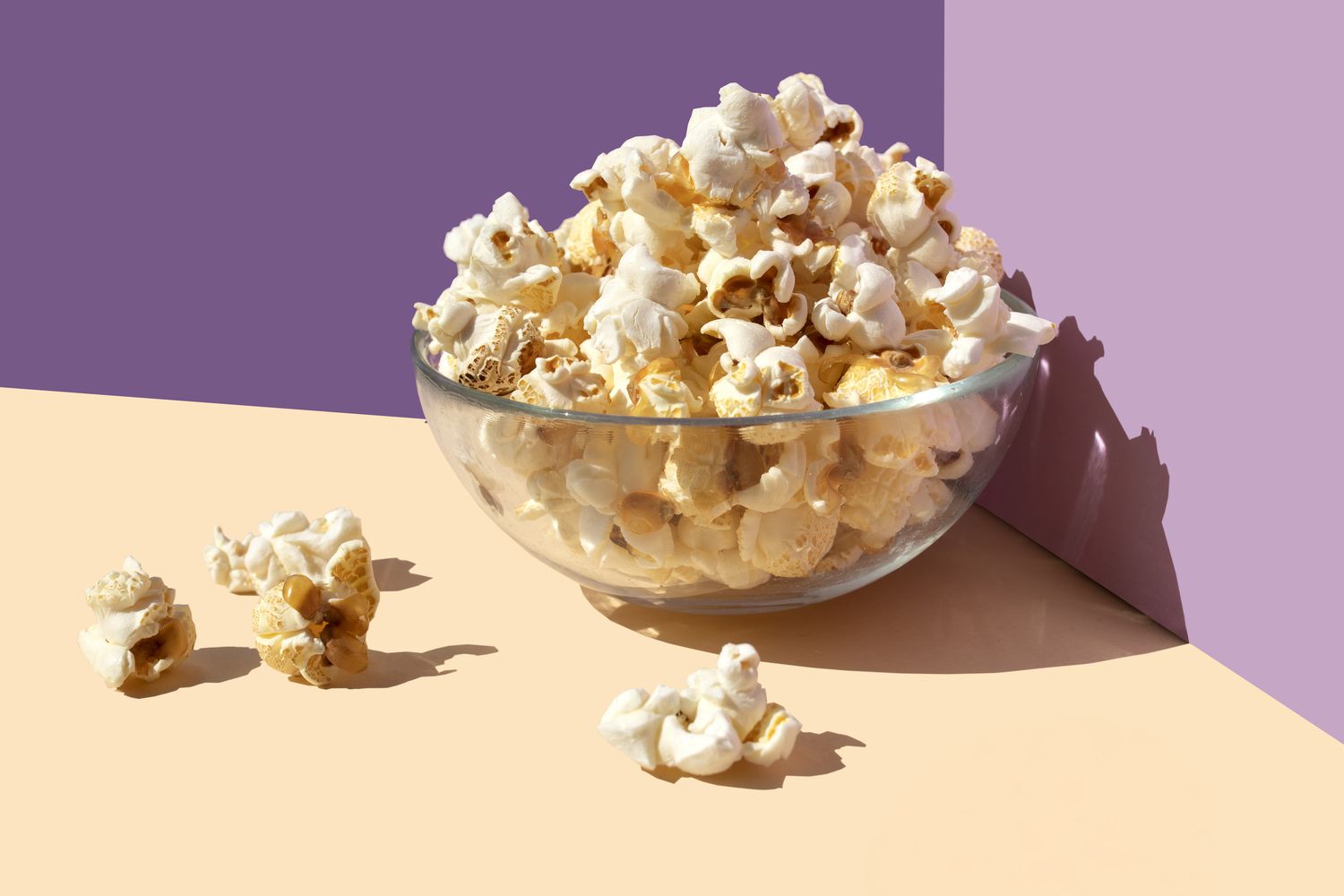 10 Healthiest Snacks for Curbing Hunger Between Meals, According to Dietitians