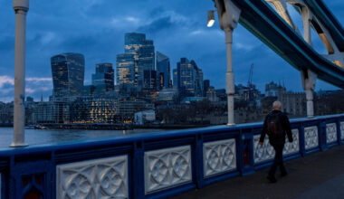 Pension buyout deals slow as big companies weigh retaining schemes