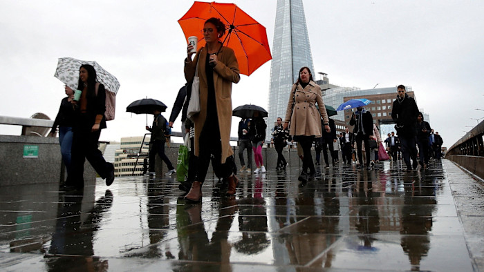 UK private sector wage growth cools to 3.6% as employers cut headcount