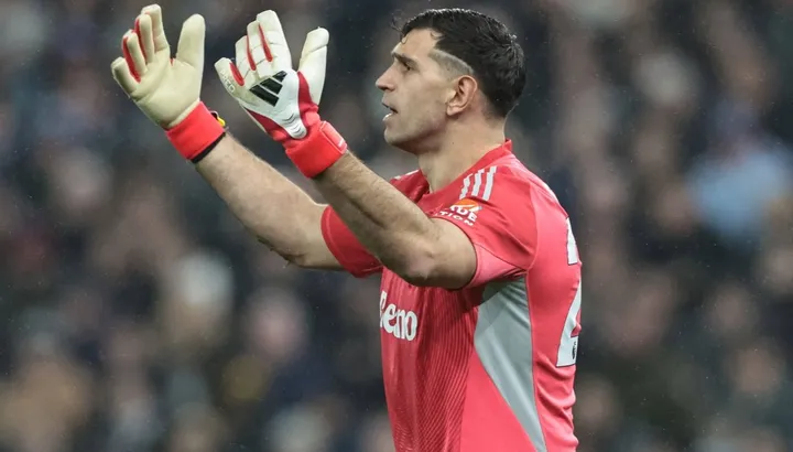 Aston Villa 0-1 Everton: Highlights, man of the match, stats as Emi Martinez error sees Arsenal extend Premier League lead