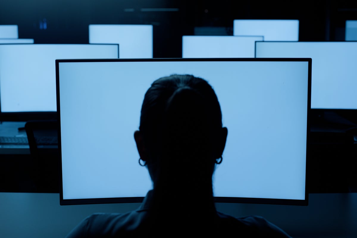 Three major apps go down within hours sparking mass outage fears - The Independent