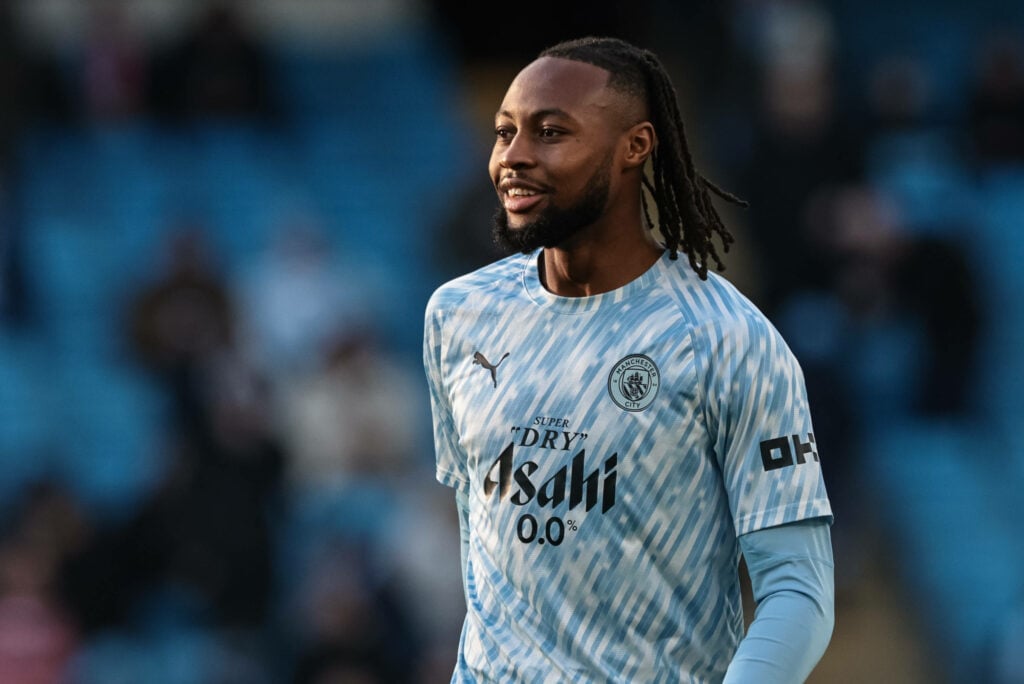 Antoine Semenyo in a Man City training top