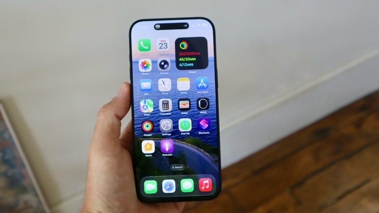 iOS 26 Home Screen on an iPhone 16 Pro Max