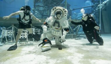 Former astronaut on lunar spacesuits: "I don't think they're great right now"