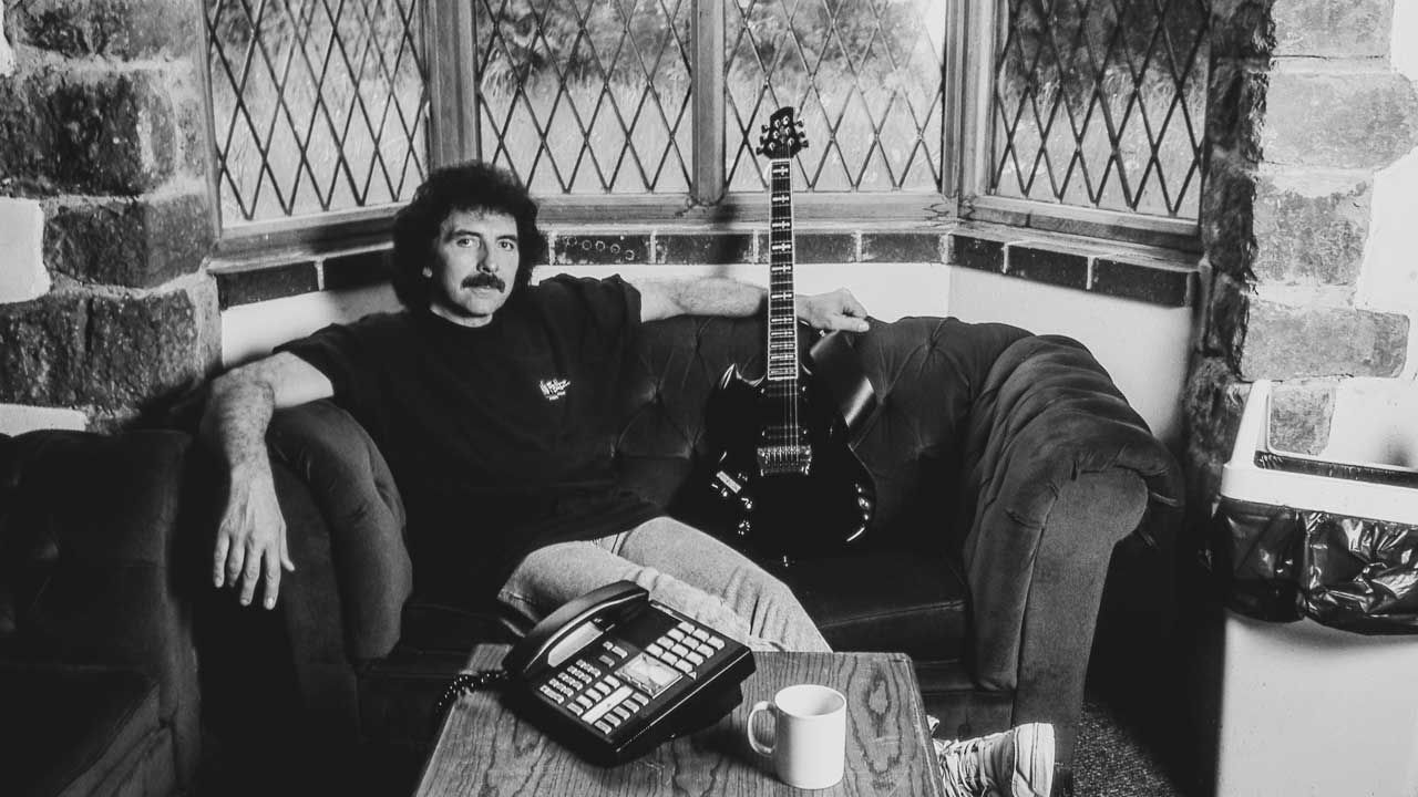 Tony Iommi relaxing at home in 1995