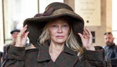 Pamela Anderson walks out of Golden Globes after spotting Seth Rogen