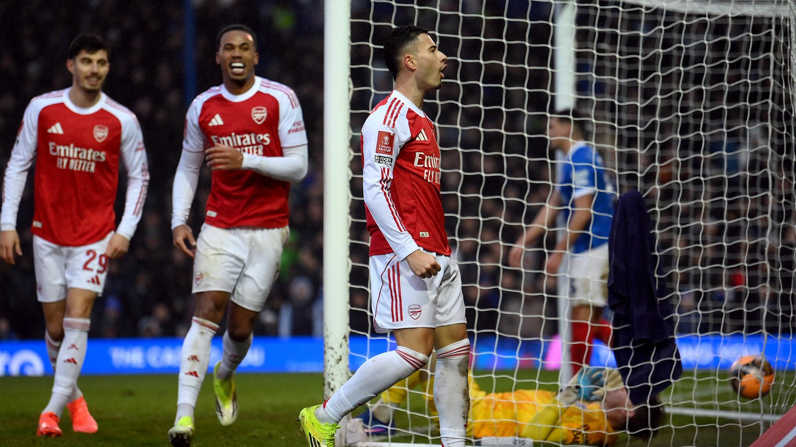 Portsmouth 1 - 4 Arsenal - Match Report