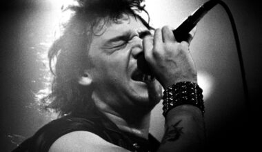 Paul Di&rsquo;Anno onstage with Iron Maiden in 1981