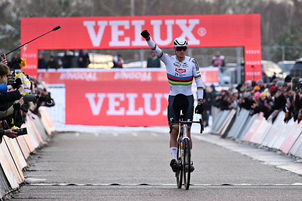 Mathieu van der Poel wins in Zonhoven