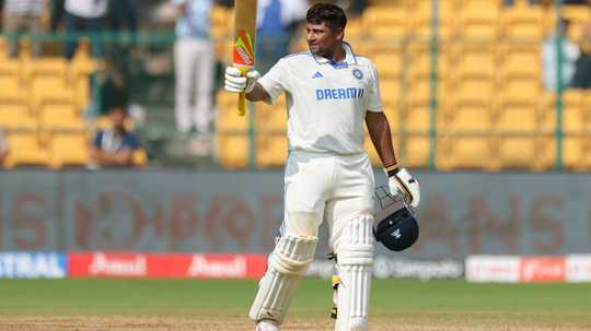 sarfaraz-khan-smashed-227