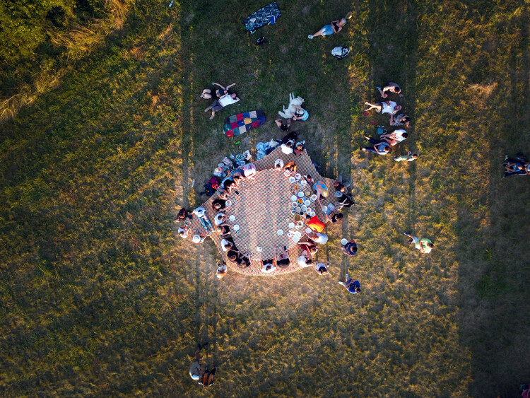 When Eating Becomes Spatial: 14 Projects Built Around Shared Meals - Image 1 of 21