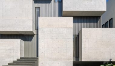 six concrete volumes sculpt brutalist villa’s facade in mexico