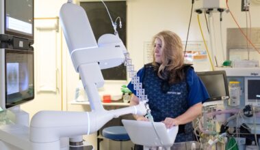 Surgeon Stephanie Fraser demonstrates AI and robot tech at Guy's and St Thomas' Hospital. Pic: PA