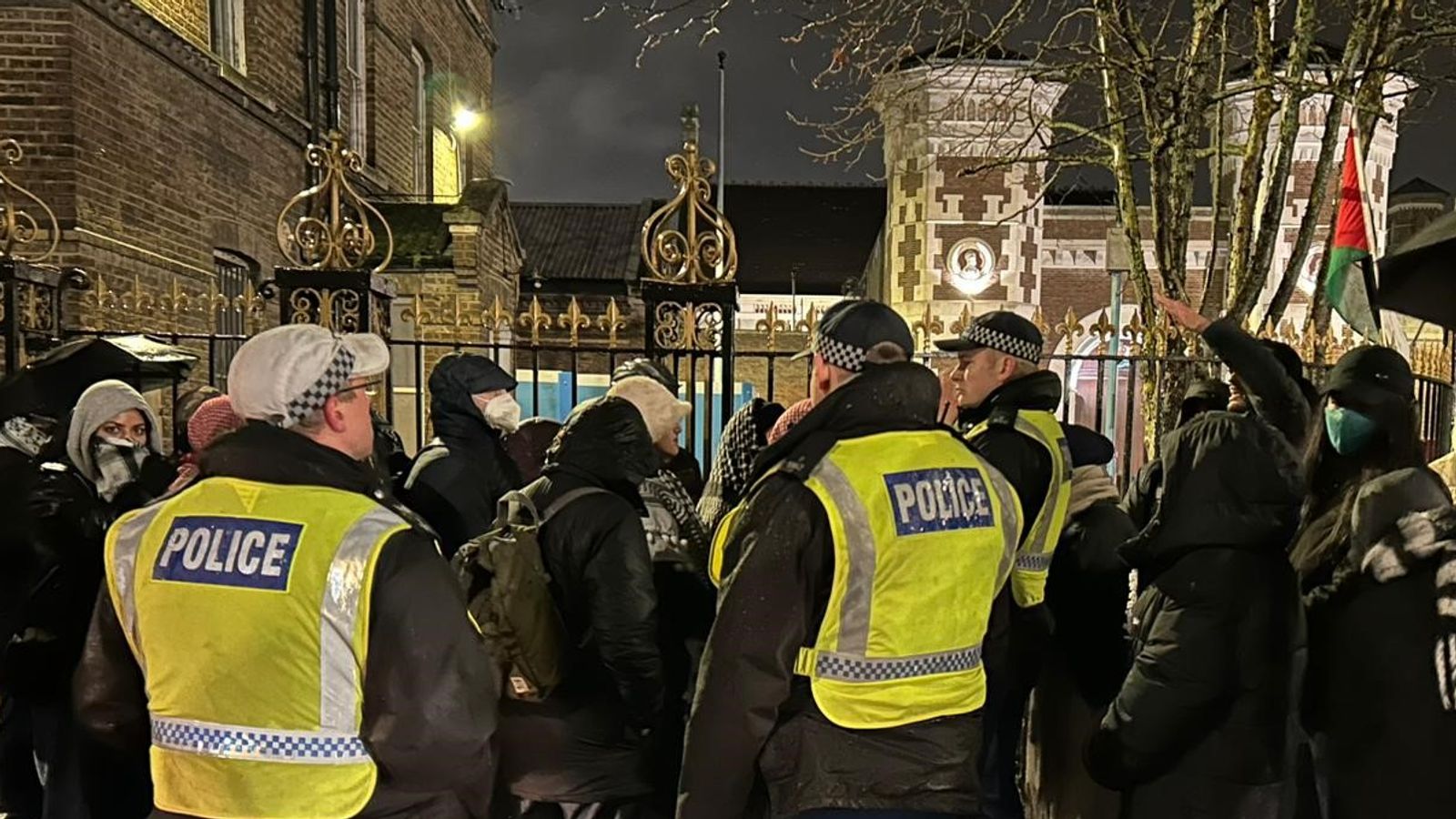 86 arrests after protesters breach Wormwood Scrubs prison grounds holding Palestine Action-linked activist | UK News