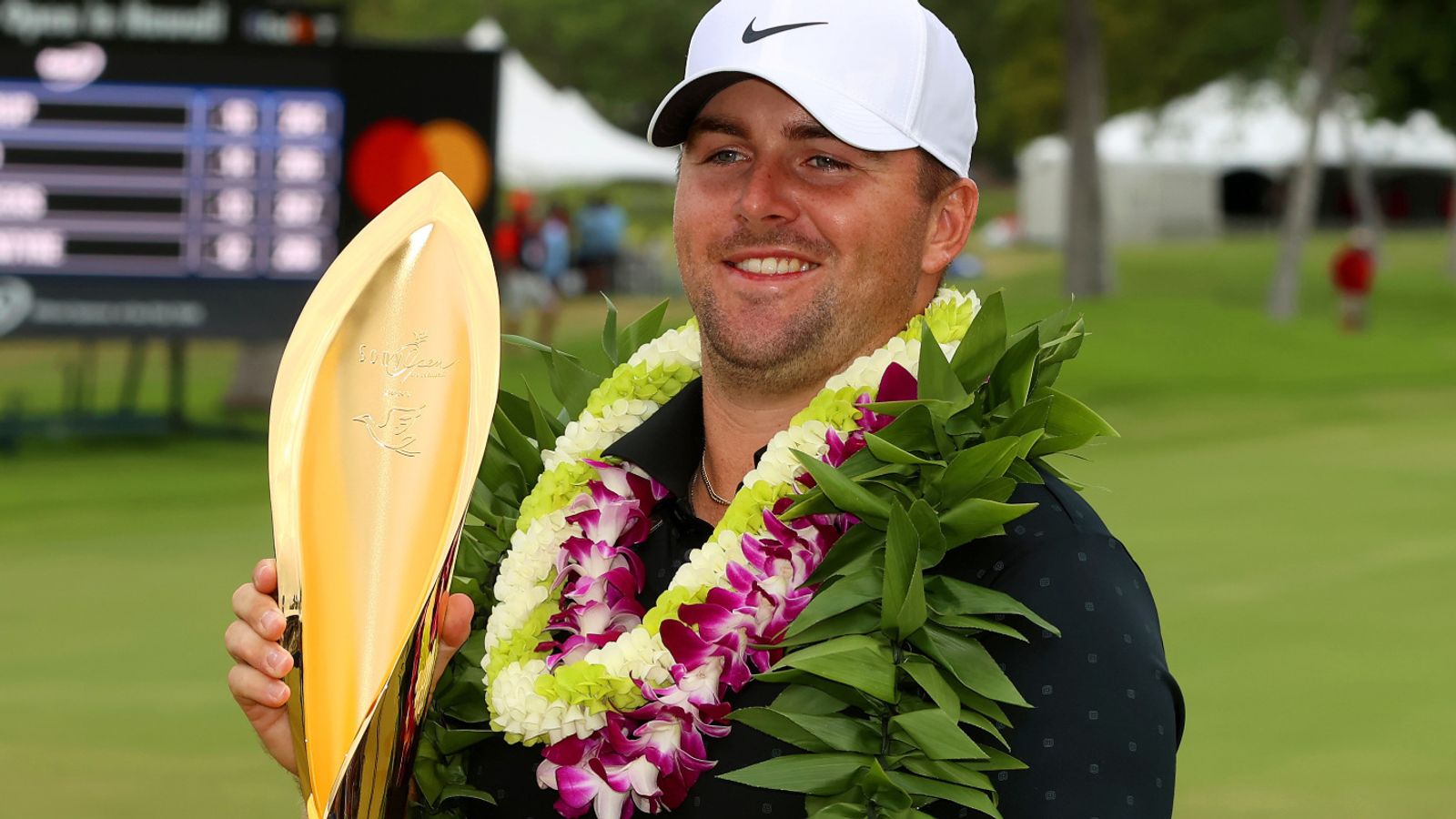Chris Gotterup celebrates winning in Hawaii