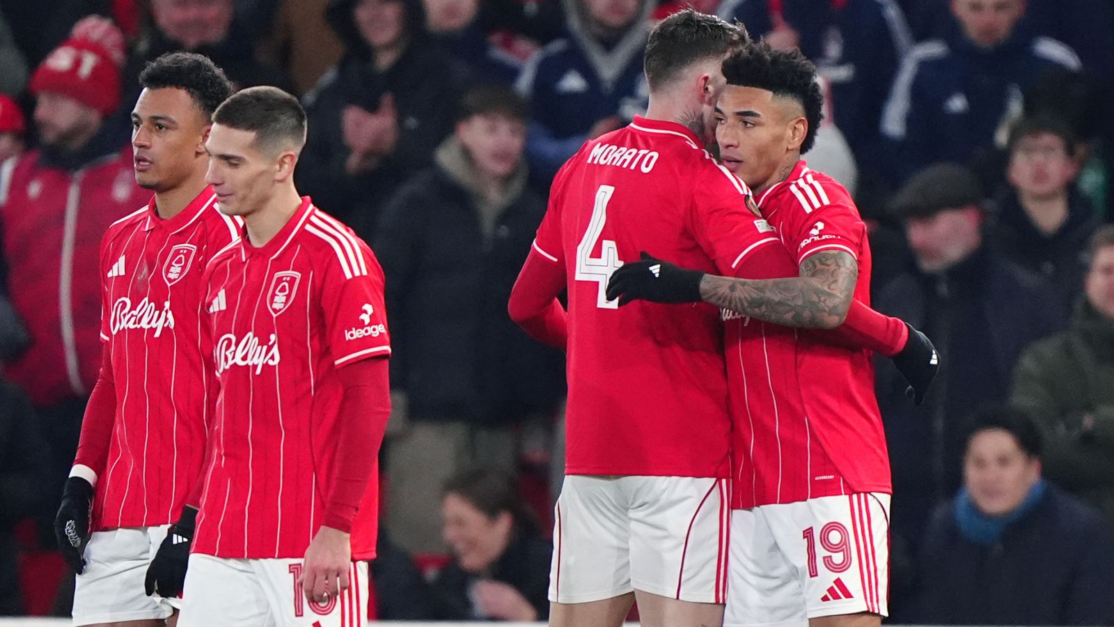 Igor Jesus celebrates with Nottingham Forest team-mates