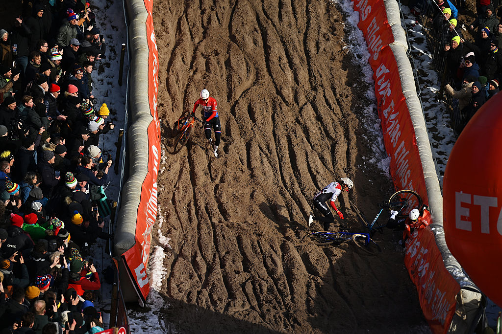 ZONHOVEN, BELGIUM - JANUARY 04: A general view of Puck Pieterse of the Netherlands and Team Fenix-Deceuninck, Lucinda Brand of the Netherlands and Team Baloise Glowi Lions, Ceylin Alvarado of the Netherlands and Team Fenix-Deceuninck compete during the 29th Zonhoven UCI Cyclo-Cross Worldcup 2026, Women&amp;apos;s Elite on January 04, 2026 in Zonhoven, Belgium. (Photo by Luc Claessen/Getty Images)