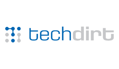 “We’re Too Close To The Debris”: Airplanes Dodge The Remains Of Exploding SpaceX Rockets