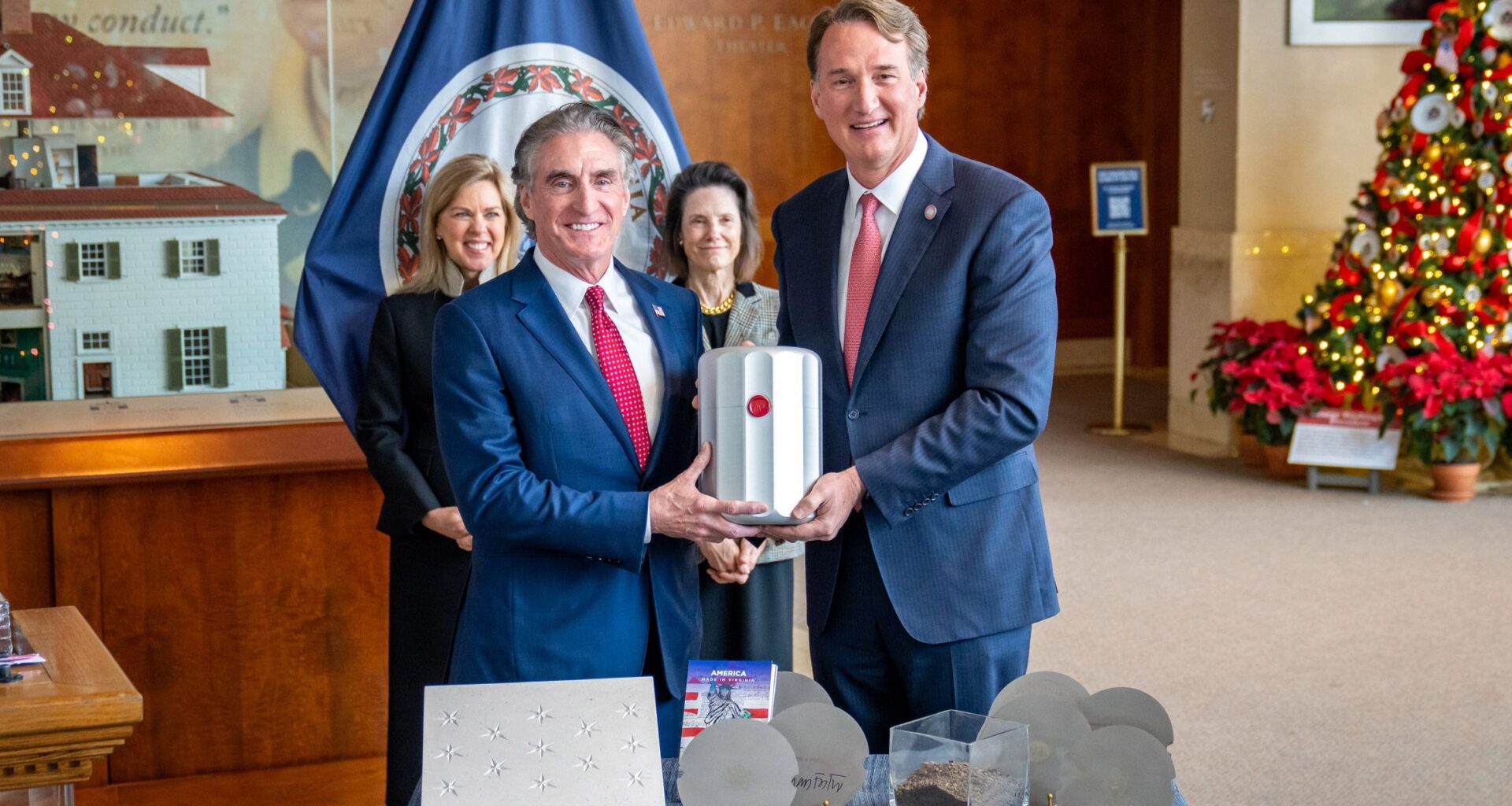 Time Capsule by Norman Foster