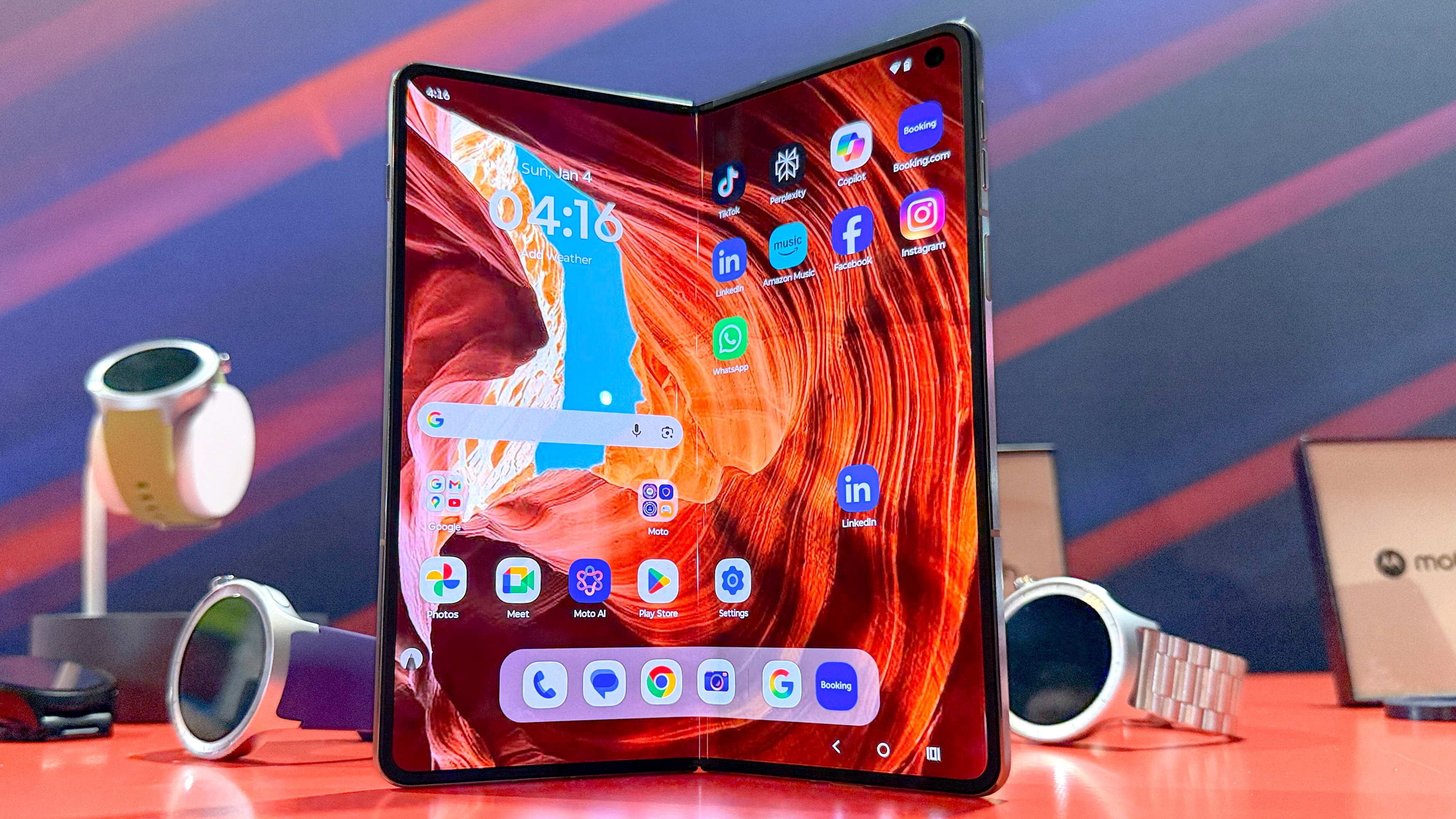 Moto Razr Fold inner display