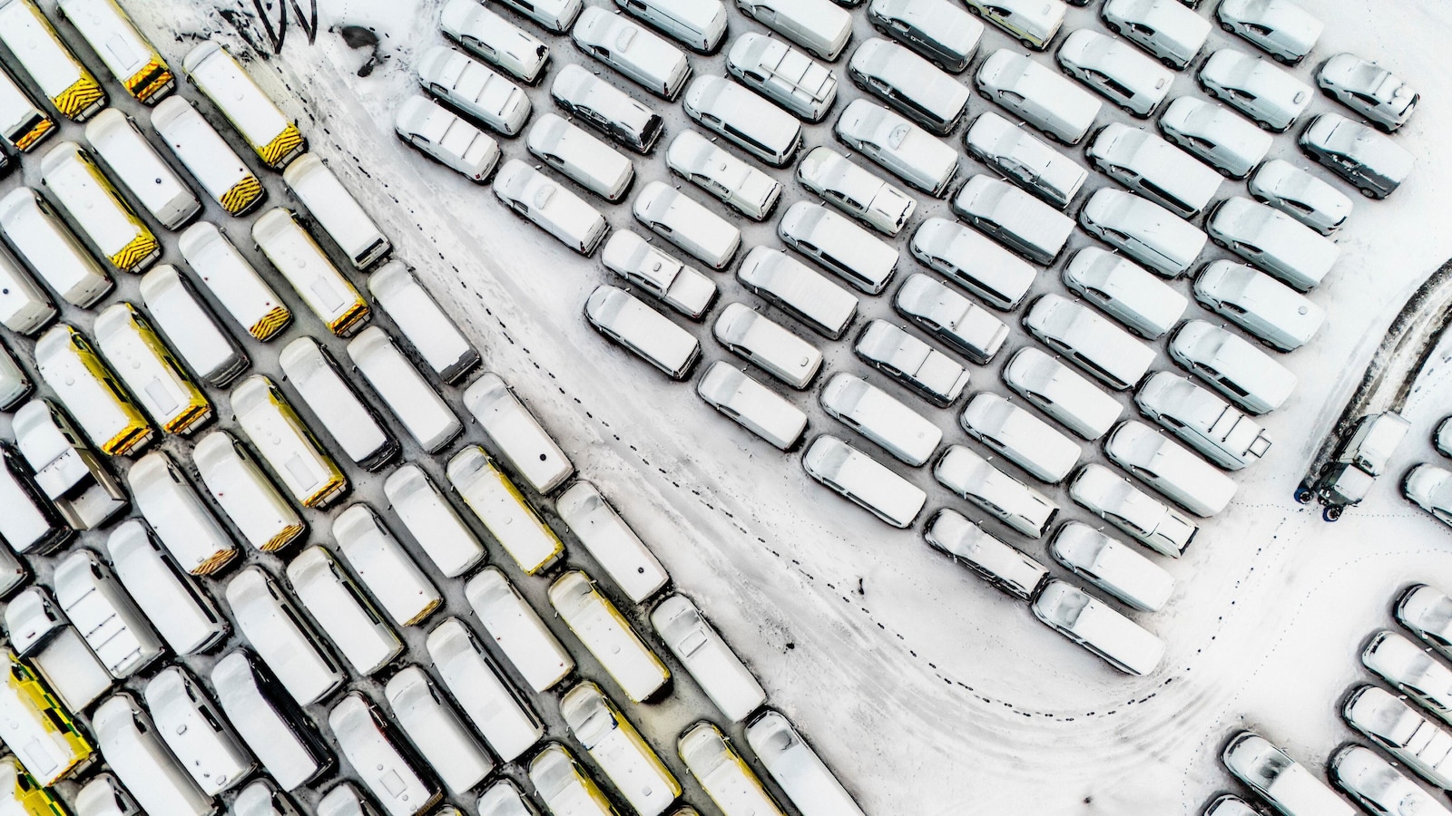 Winter storm slams UK and France, leaving tens of thousands without power