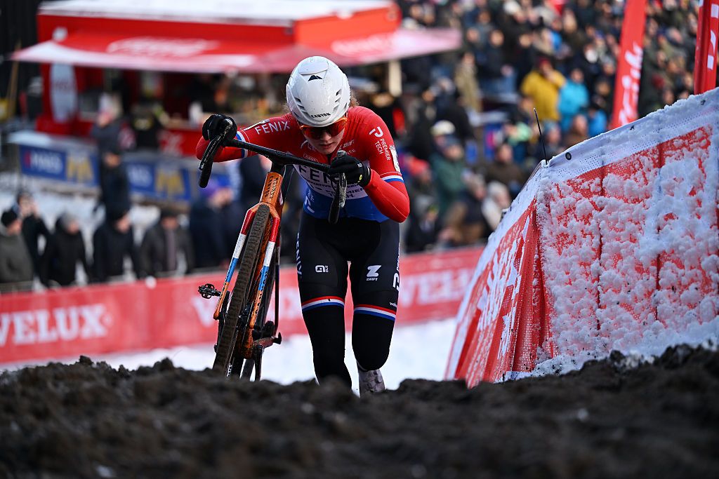 ZONHOVEN, BELGIUM - JANUARY 04: Puck Pieterse of the Netherlands and Team Fenix-Deceuninck competes during the 29th Zonhoven UCI Cyclo-Cross Worldcup 2026, Women's Elite on January 04, 2026 in Zonhoven, Belgium. (Photo by Luc Claessen/Getty Images)