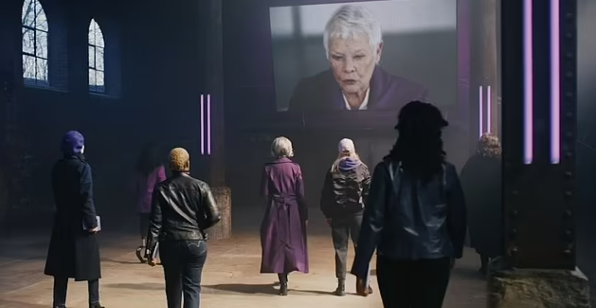 People watching Judi Dench in a MoneySuperMarket advert.