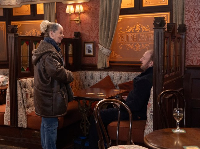 Bernie speaks to Mal in the pub in Corrie
