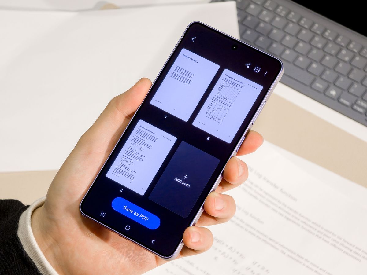 Person holding Samsung Galaxy S26 Ultra