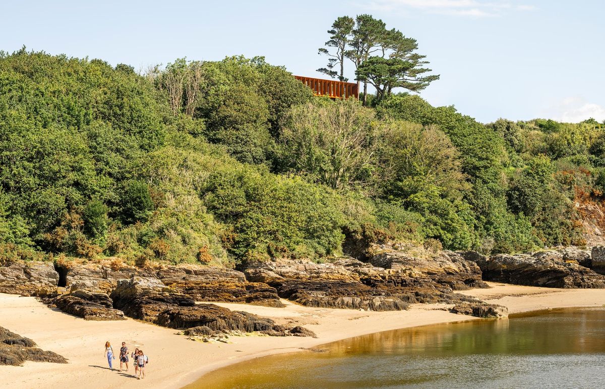 The property doesn't dominate its estuary setting