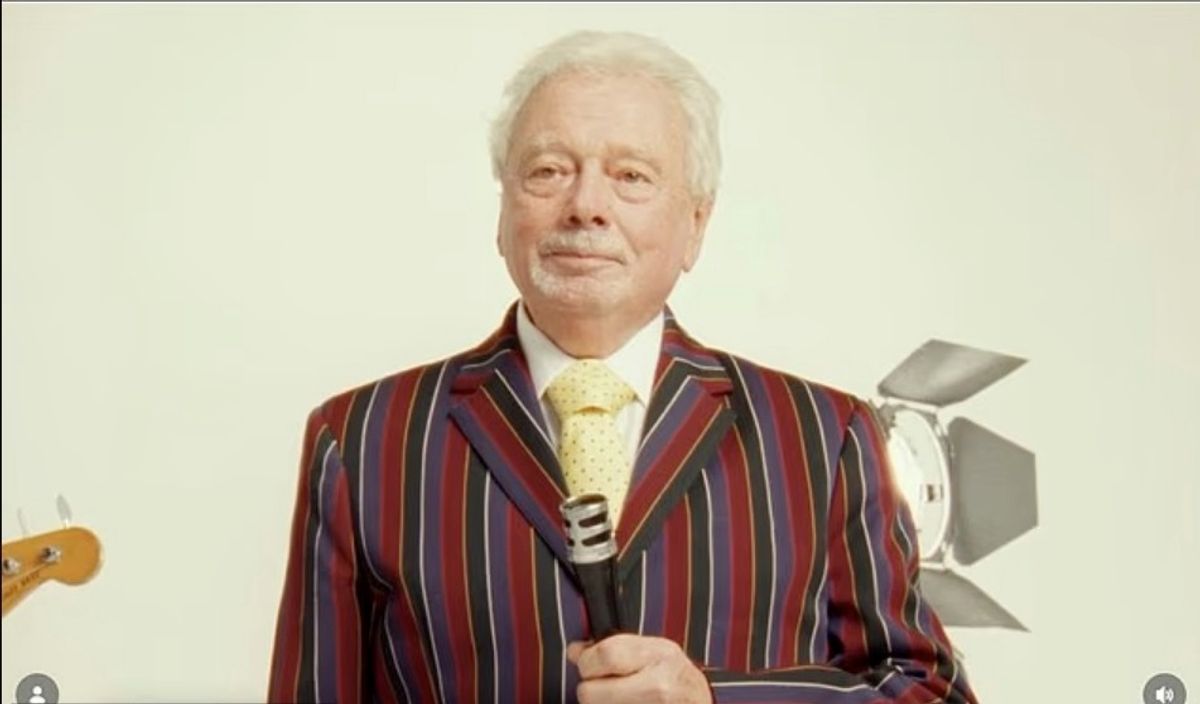 Anthony could be seen on a vintage style television set, in the clip