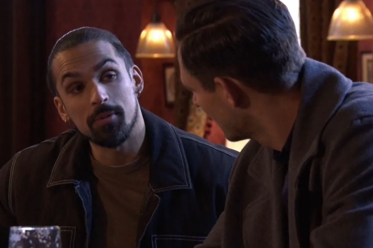EastEnders airs huge blunder in moment where actor is whispered his lines