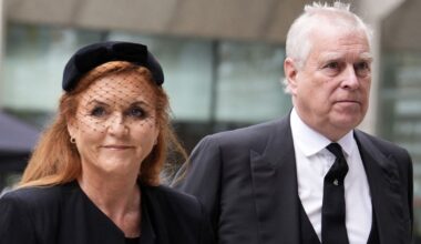 LONDON, UNITED KINGDOM - MAY 14: (EMBARGOED FOR PUBLICATION IN UK NEWSPAPERS UNTIL 24 HOURS AFTER CREATE DATE AND TIME) Princess Beatrice, Sarah Ferguson, Duchess of York and Princess Eugenie attend the wedding of Petra Palumbo and Simon Fraser, Lord Lovat at St Stephen Walbrook church on May 14, 2016 in London, England. (Photo by Max Mumby/Indigo/Getty Images)