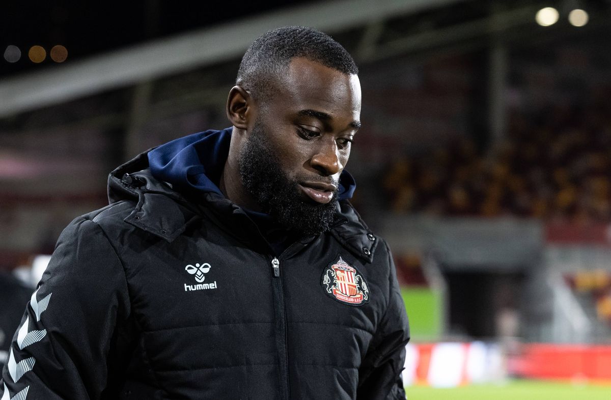 Sunderland's Lutsharel Geertruida arriving at the stadium during the Premier League match between Brentford and Sunderland