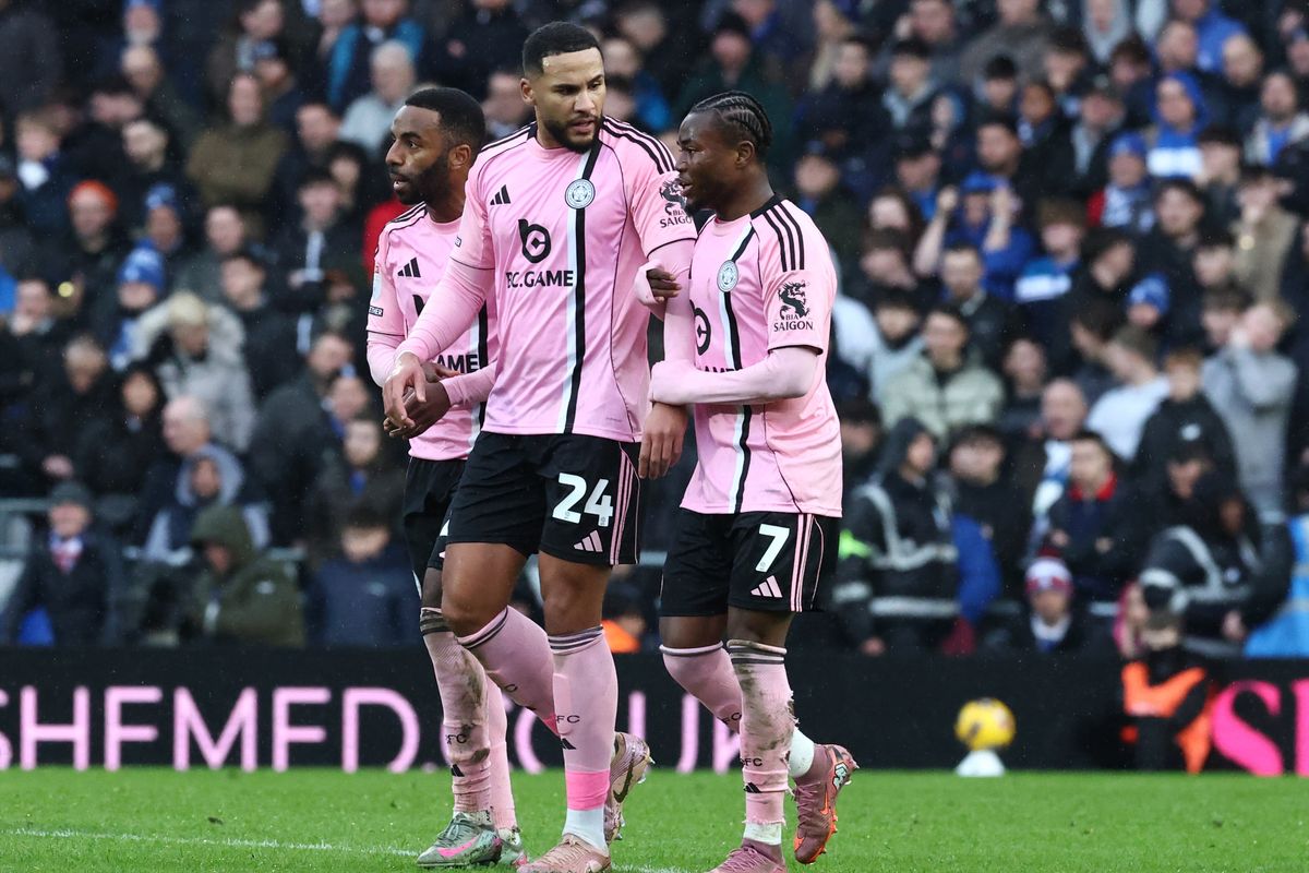 Jamaal Lascelles and Abdul Fatawu during Leicester City's defeat at Birmingham