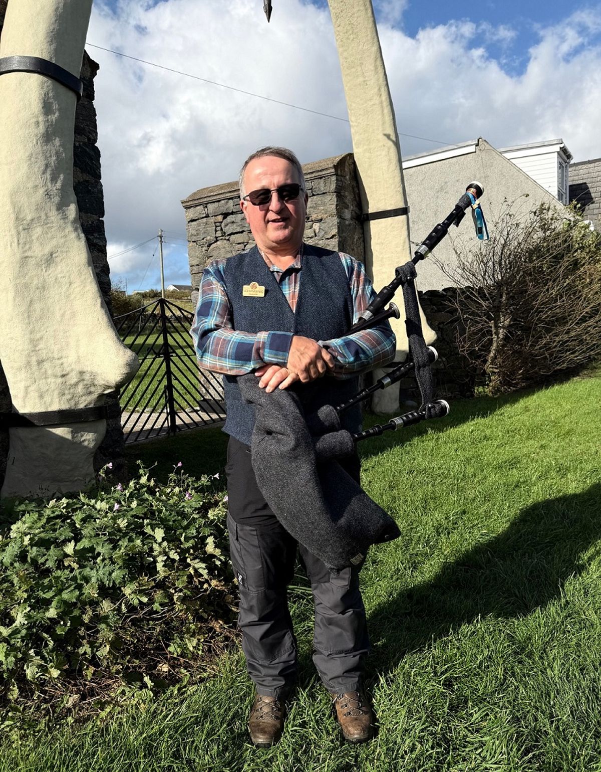 John Murdo Graham with his bagpipes