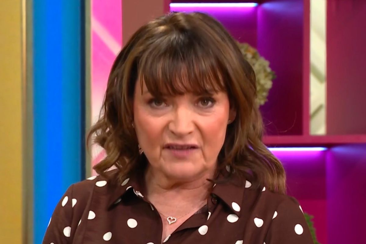 Lorraine Kelly abruptly halts ITV show with 'breaking news' announcement