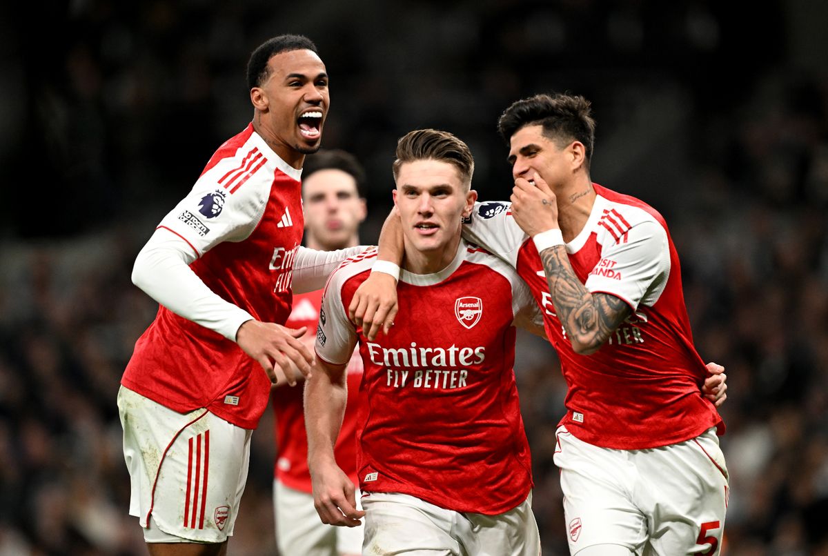 Arsenal players celebrate Viktor Gyokeres scoring