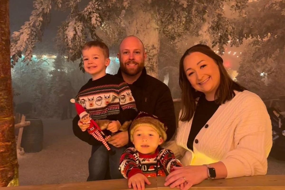 A Cwmbran mum-of-two with incurable cancer is raising funds for private surgery. She wants nothing more than to be there to see her babies grow up