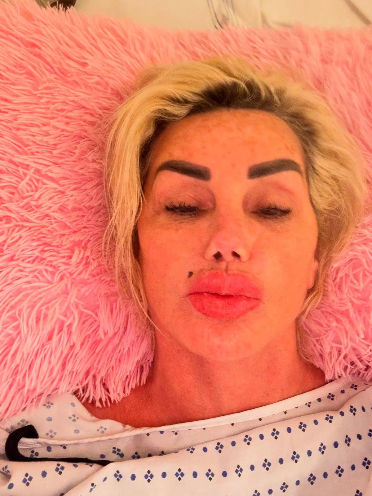 Gemma shared photos of her recovering in hospital